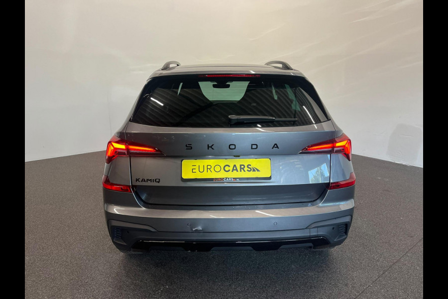 Škoda Kamiq 1.0 TSI Monte Carlo Panoramadak Wegklapbare trekhaak Navigatie Apple Carplay Android Auto Camera Parkeerhulp Adaptive Cruise Control Stoel- en stuurverwarming Virtual Cockpit Full Led Climate Control Lichtmetalen velgen
