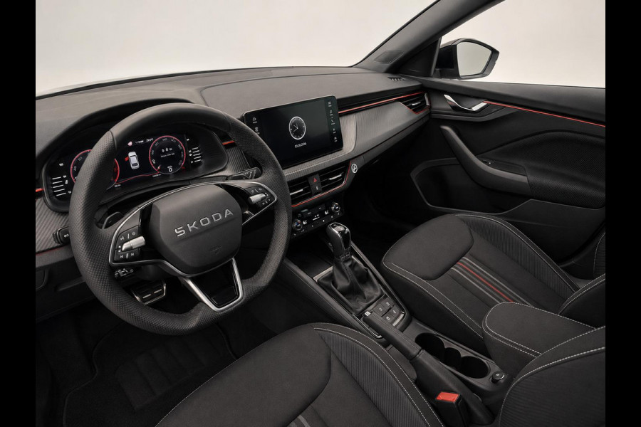 Škoda Kamiq 1.0 TSI Monte Carlo Panoramadak Wegklapbare trekhaak Navigatie Apple Carplay Android Auto Camera Parkeerhulp Adaptive Cruise Control Stoel- en stuurverwarming Virtual Cockpit Full Led Climate Control Lichtmetalen velgen
