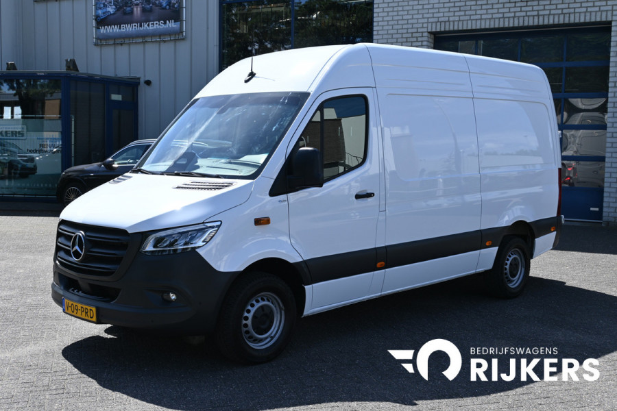 Mercedes-Benz Sprinter 317 CDI L2H2 Pro LED, Geveerde stoel, Trekhaak, Navigatie met camera