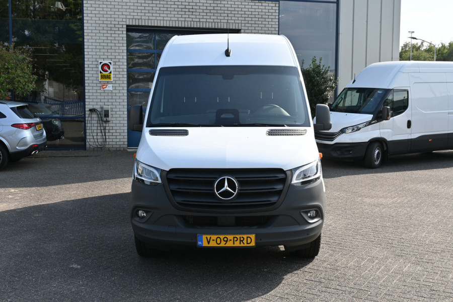 Mercedes-Benz Sprinter 317 CDI L2H2 Pro LED, Geveerde stoel, Trekhaak, Navigatie met camera