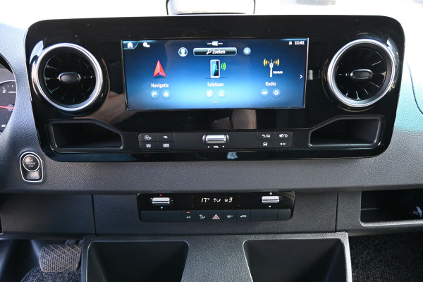 Mercedes-Benz Sprinter 317 CDI L2H2 Pro LED, Geveerde stoel, Trekhaak, Navigatie met camera