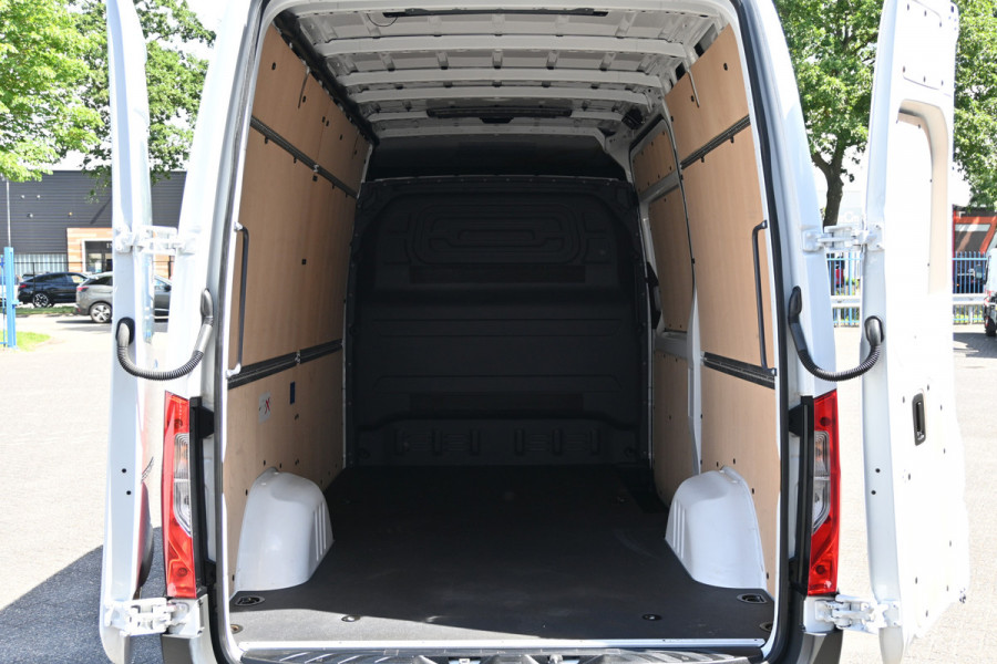 Mercedes-Benz Sprinter 317 CDI L2H2 Pro LED, Geveerde stoel, Trekhaak, Navigatie met camera