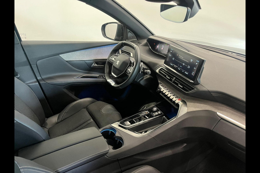 Peugeot 5008 1.2 PureTech GT 7 persoons Panoramdak Trekhaak Navigatie Apple Carplay Android Auto Camera Parkeersensoren Adaptive Cruise Control Memory stoelen Stoelverwarming Elektrische achterklep Full Led Climate Control