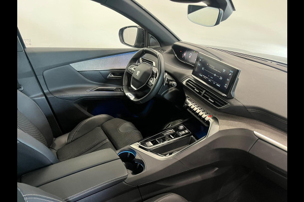 Peugeot 5008 1.2 PureTech GT 7 persoons Panoramdak Trekhaak Navigatie Apple Carplay Android Auto Camera Parkeersensoren Adaptive Cruise Control Memory stoelen Stoelverwarming Elektrische achterklep Full Led Climate Control