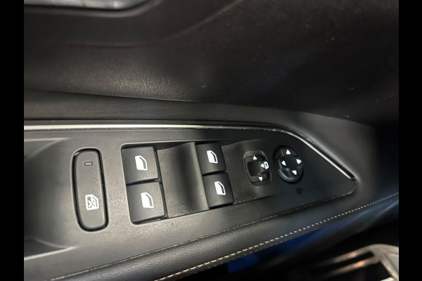 Peugeot 5008 1.2 PureTech GT 7 persoons Panoramdak Trekhaak Navigatie Apple Carplay Android Auto Camera Parkeersensoren Adaptive Cruise Control Memory stoelen Stoelverwarming Elektrische achterklep Full Led Climate Control