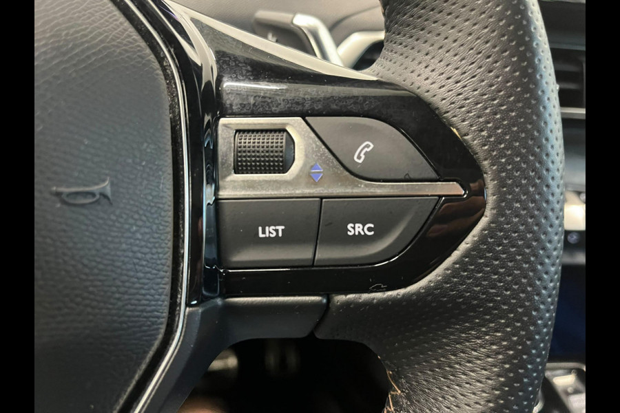 Peugeot 5008 1.2 PureTech GT 7 persoons Panoramdak Trekhaak Navigatie Apple Carplay Android Auto Camera Parkeersensoren Adaptive Cruise Control Memory stoelen Stoelverwarming Elektrische achterklep Full Led Climate Control