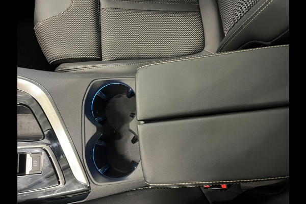 Peugeot 5008 1.2 PureTech GT 7 persoons Panoramdak Trekhaak Navigatie Apple Carplay Android Auto Camera Parkeersensoren Adaptive Cruise Control Memory stoelen Stoelverwarming Elektrische achterklep Full Led Climate Control