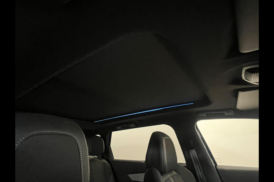 Peugeot 5008 1.2 PureTech GT 7 persoons Panoramdak Trekhaak Navigatie Apple Carplay Android Auto Camera Parkeersensoren Adaptive Cruise Control Memory stoelen Stoelverwarming Elektrische achterklep Full Led Climate Control