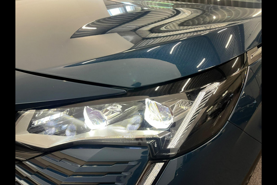 Peugeot 5008 1.2 PureTech GT 7 persoons Panoramdak Trekhaak Navigatie Apple Carplay Android Auto Camera Parkeersensoren Adaptive Cruise Control Memory stoelen Stoelverwarming Elektrische achterklep Full Led Climate Control