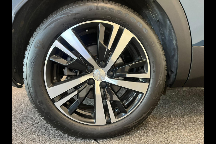 Peugeot 5008 1.2 PureTech GT 7 persoons Panoramdak Trekhaak Navigatie Apple Carplay Android Auto Camera Parkeersensoren Adaptive Cruise Control Memory stoelen Stoelverwarming Elektrische achterklep Full Led Climate Control