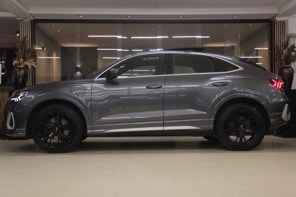 Audi Q3 Sportback 45 TFSI e S Edition 3X S-Line /PANO/CARPLAY/KEYLES/STOELV/BOMVOL