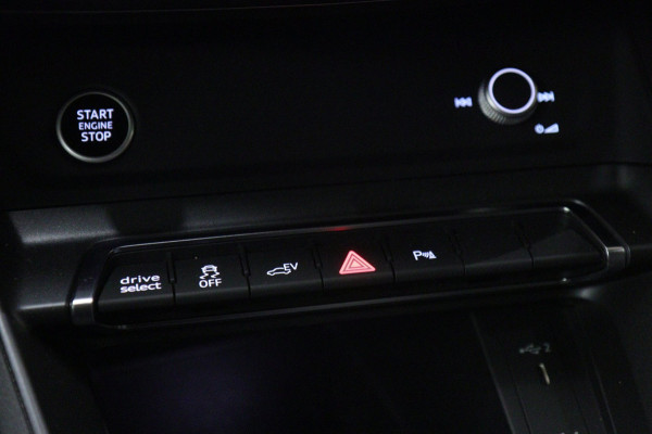 Audi Q3 Sportback 45 TFSI e S Edition 3X S-Line /PANO/CARPLAY/KEYLES/STOELV/BOMVOL