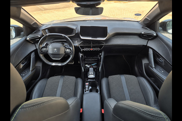 Peugeot 208 1.2 PureTech GT-line Panoramadak! Camera! Lane Assist! Sfeerverlichting! Automaat! 5 Deurs!