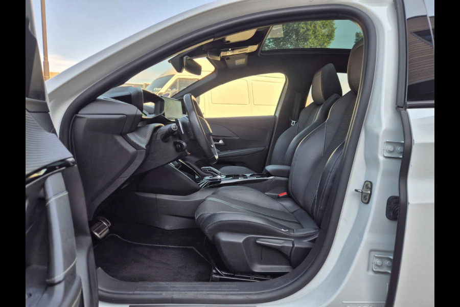 Peugeot 208 1.2 PureTech GT-line Panoramadak! Camera! Lane Assist! Sfeerverlichting! Automaat! 5 Deurs!