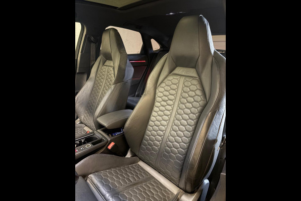 Audi RSQ3 Sportback 2.5 TFSI Quattro Pano|B&O|Keyless|Sfeer