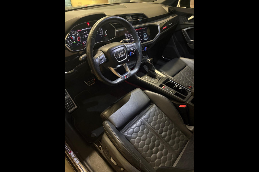 Audi RSQ3 Sportback 2.5 TFSI Quattro Pano|B&O|Keyless|Sfeer