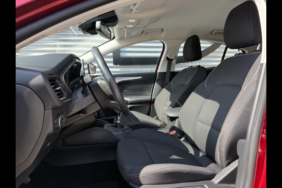Ford Focus 1.0 EcoBoost Titanium Business 2e Eigenaar|Navi|B&O|Adap Cruise|Stoel+Stuurverw|Clima|Carplay|Camera|Elek Ramen|PDC V+A|Trekhaak|N.A.P|APK tot 03-2028