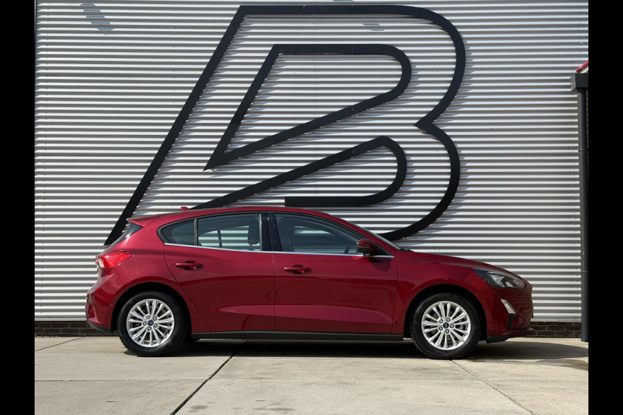 Ford Focus 1.0 EcoBoost Titanium Business 2e Eigenaar|Navi|B&O|Adap Cruise|Stoel+Stuurverw|Clima|Carplay|Camera|Elek Ramen|PDC V+A|Trekhaak|N.A.P|APK tot 03-2028