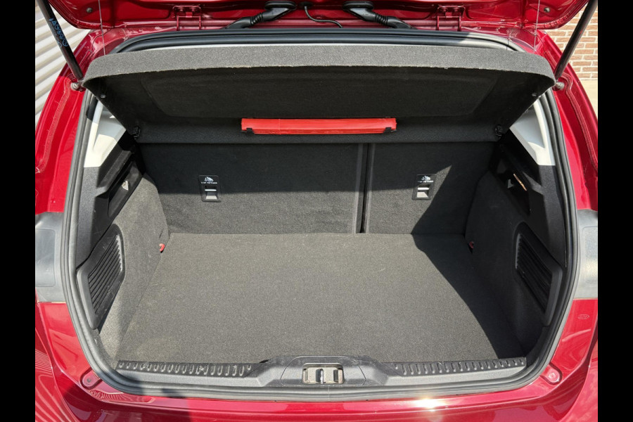 Ford Focus 1.0 EcoBoost Titanium Business 2e Eigenaar|Navi|B&O|Adap Cruise|Stoel+Stuurverw|Clima|Carplay|Camera|Elek Ramen|PDC V+A|Trekhaak|N.A.P|APK tot 03-2028