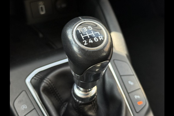Ford Focus 1.0 EcoBoost Titanium Business 2e Eigenaar|Navi|B&O|Adap Cruise|Stoel+Stuurverw|Clima|Carplay|Camera|Elek Ramen|PDC V+A|Trekhaak|N.A.P|APK tot 03-2028