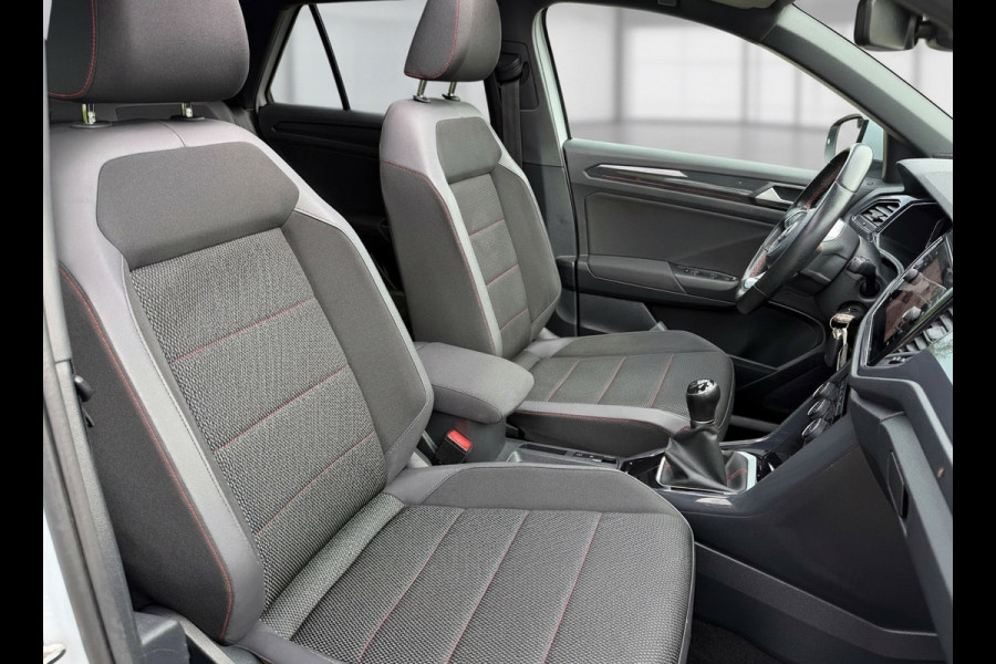 Volkswagen T-Roc 1.5 TSI Sport Business R, panoramadak, trekhaak, 1 e eigenaar, NL auto met nap