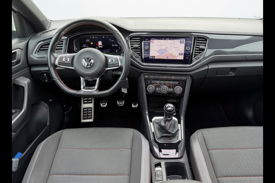 Volkswagen T-Roc 1.5 TSI Sport Business R, panoramadak, trekhaak, 1 e eigenaar, NL auto met nap