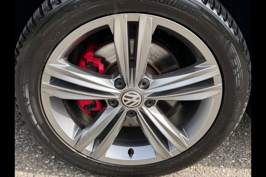 Volkswagen T-Roc 1.5 TSI Sport Business R, panoramadak, trekhaak, 1 e eigenaar, NL auto met nap