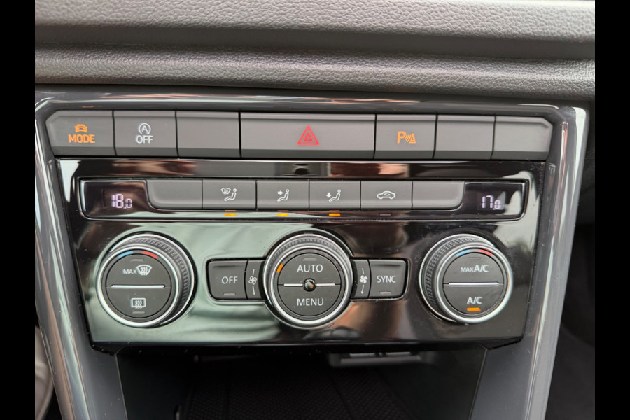 Volkswagen T-Roc 1.5 TSI Sport Business R, panoramadak, trekhaak, 1 e eigenaar, NL auto met nap