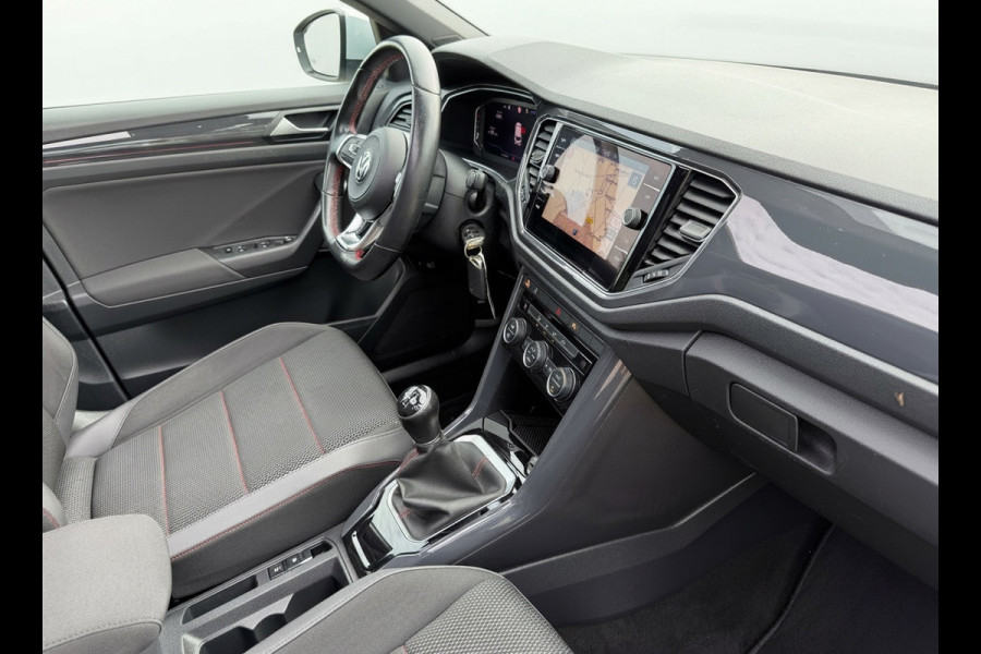Volkswagen T-Roc 1.5 TSI Sport Business R, panoramadak, trekhaak, 1 e eigenaar, NL auto met nap