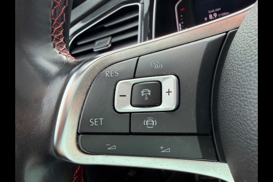 Volkswagen T-Roc 1.5 TSI Sport Business R, panoramadak, trekhaak, 1 e eigenaar, NL auto met nap
