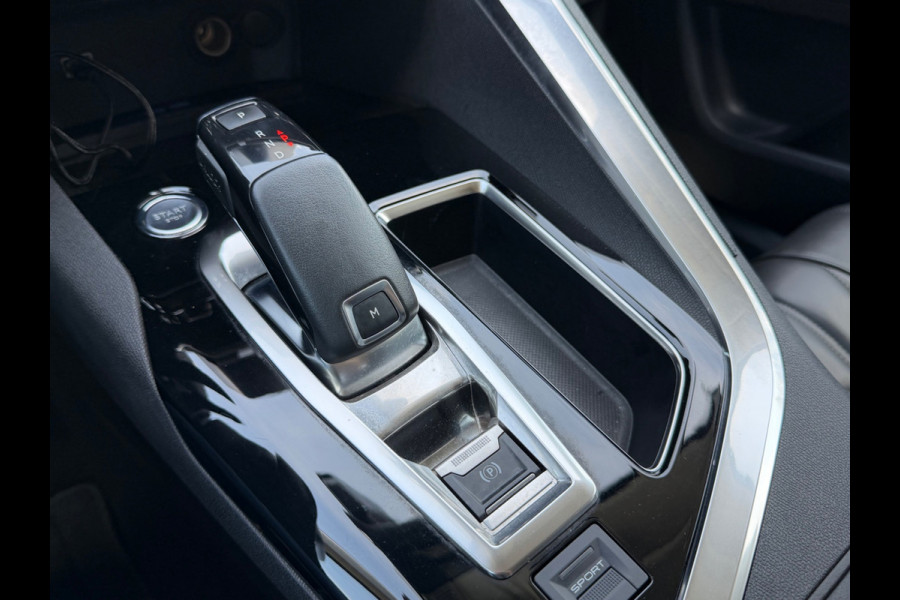 Peugeot 3008 1.2 PureTech AUTOMAAT Allure, achteruitrijcamera, luxe uitvoering, navigatie, cruise controle