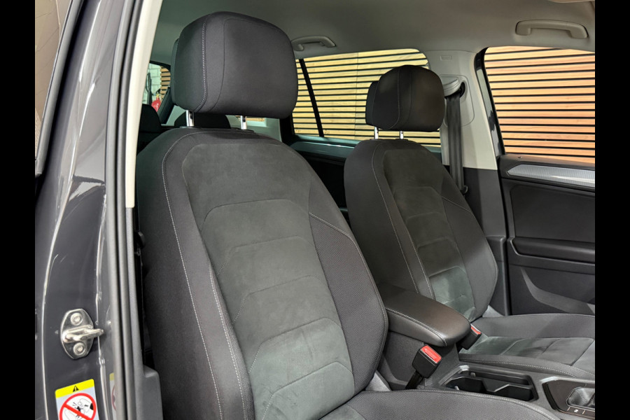 Volkswagen Tiguan 1.4 TSI eHybrid R-Line Business+ | Black Style | Urano Grey | ACC | Massage | CarPlay| Trekhaak | 20 Inch Suzuka