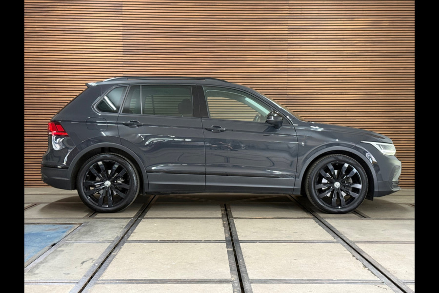 Volkswagen Tiguan 1.4 TSI eHybrid R-Line Business+ | Black Style | Urano Grey | ACC | Massage | CarPlay| Trekhaak | 20 Inch Suzuka