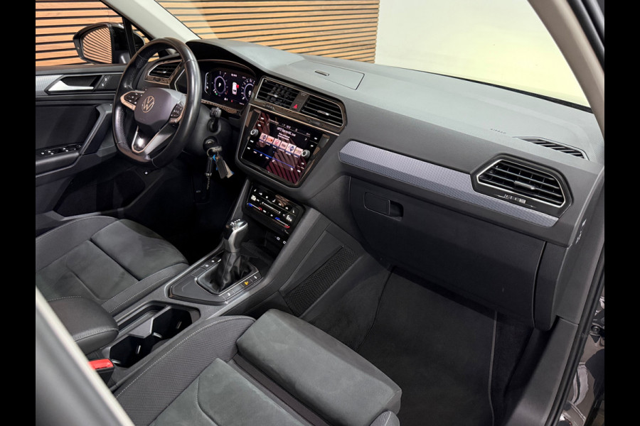 Volkswagen Tiguan 1.4 TSI eHybrid R-Line Business+ | Black Style | Urano Grey | ACC | Massage | CarPlay| Trekhaak | 20 Inch Suzuka