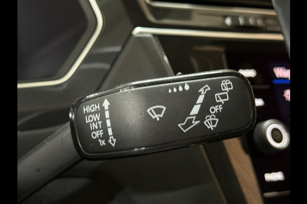Volkswagen Tiguan 1.4 TSI eHybrid R-Line Business+ | Black Style | Urano Grey | ACC | Massage | CarPlay| Trekhaak | 20 Inch Suzuka