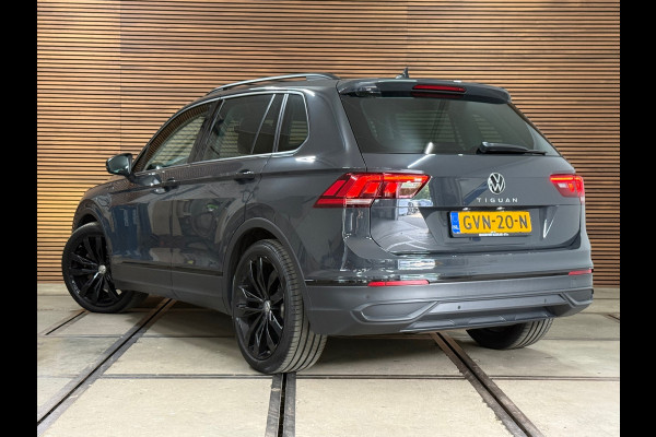 Volkswagen Tiguan 1.4 TSI eHybrid R-Line Business+ | Black Style | Urano Grey | ACC | Massage | CarPlay| Trekhaak | 20 Inch Suzuka
