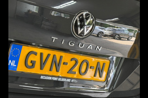 Volkswagen Tiguan 1.4 TSI eHybrid R-Line Business+ | Black Style | Urano Grey | ACC | Massage | CarPlay| Trekhaak | 20 Inch Suzuka