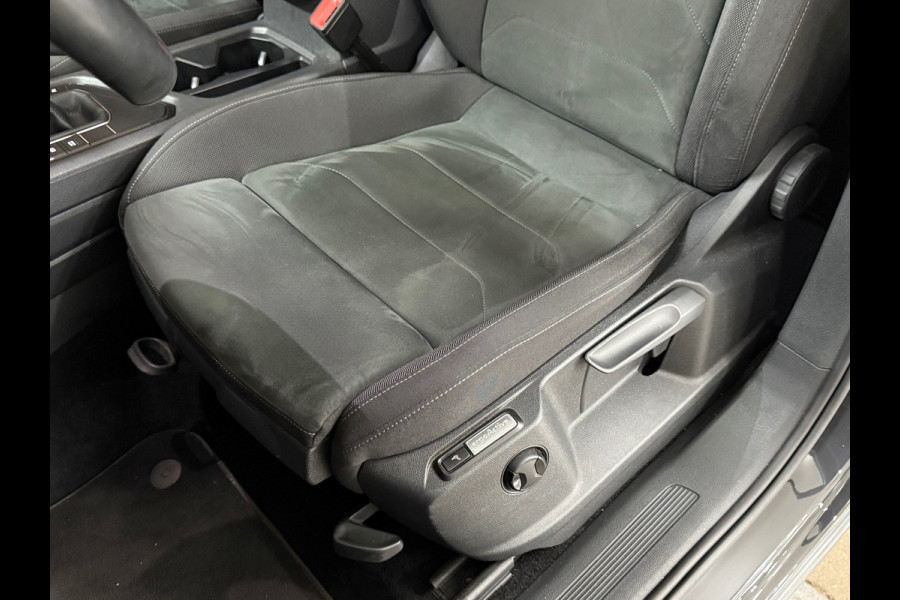 Volkswagen Tiguan 1.4 TSI eHybrid R-Line Business+ | Black Style | Urano Grey | ACC | Massage | CarPlay| Trekhaak | 20 Inch Suzuka