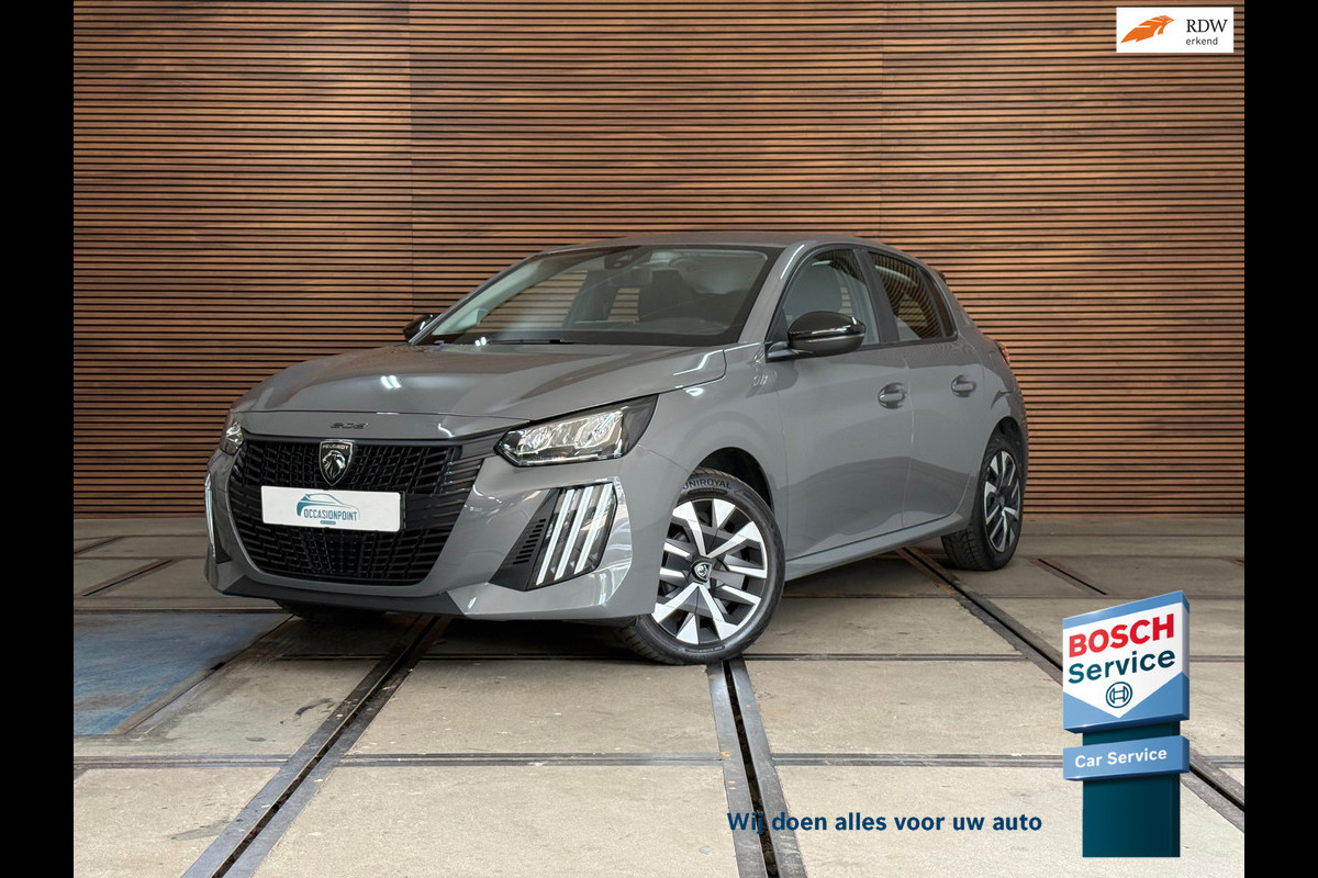 Peugeot 208 1.2 Hybrid 100 e-DCS6 Active | Sellenium Grey | Navi | Cruise Control | LED | CarPlay | PDC | Airco | Stoelverwarming
