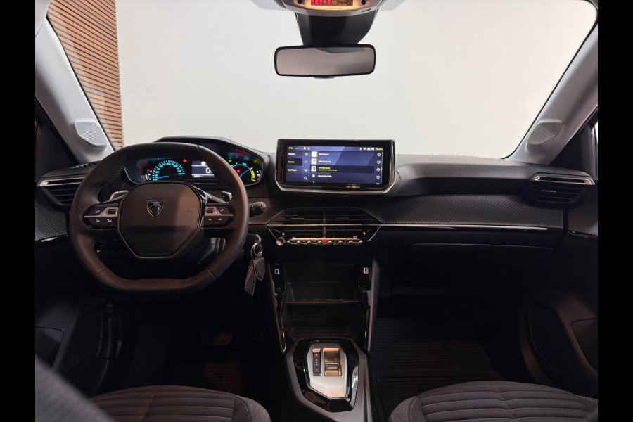 Peugeot 208 1.2 Hybrid 100 e-DCS6 Active | Sellenium Grey | Navi | Cruise Control | LED | CarPlay | PDC | Airco | Stoelverwarming