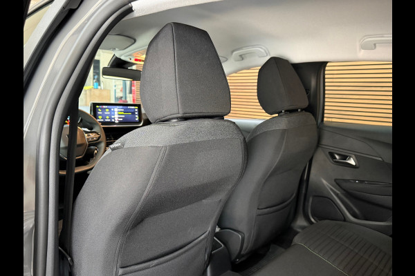 Peugeot 208 1.2 Hybrid 100 e-DCS6 Active | Sellenium Grey | Navi | Cruise Control | LED | CarPlay | PDC | Airco | Stoelverwarming