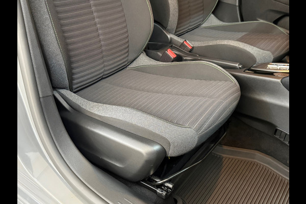 Peugeot 208 1.2 Hybrid 100 e-DCS6 Active | Sellenium Grey | Navi | Cruise Control | LED | CarPlay | PDC | Airco | Stoelverwarming