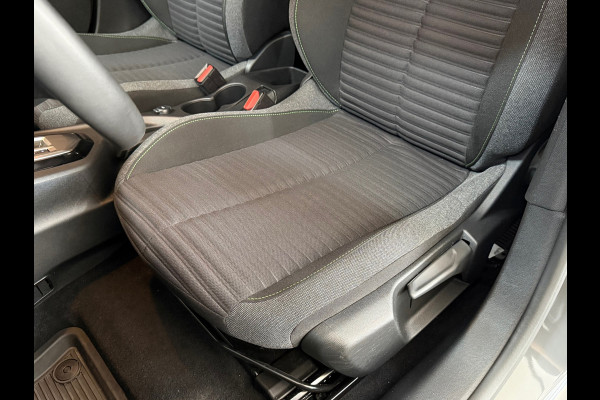 Peugeot 208 1.2 Hybrid 100 e-DCS6 Active | Sellenium Grey | Navi | Cruise Control | LED | CarPlay | PDC | Airco | Stoelverwarming