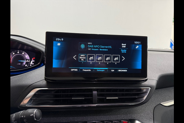 Peugeot 3008 1.2 PureTech Allure Pack | ACC | Keyless | Camera 180° | Trekhaak | Navi | Apple CarPlay & Android Auto | 18 Inch
