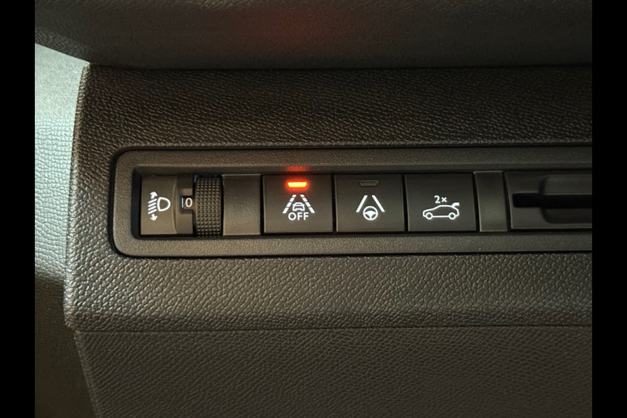 Peugeot 3008 1.2 PureTech Allure Pack | ACC | Keyless | Camera 180° | Trekhaak | Navi | Apple CarPlay & Android Auto | 18 Inch