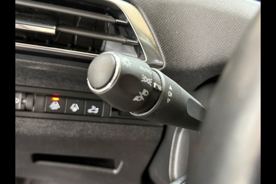 Peugeot 3008 1.2 PureTech Allure Pack | ACC | Keyless | Camera 180° | Trekhaak | Navi | Apple CarPlay & Android Auto | 18 Inch