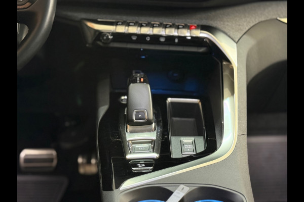 Peugeot 3008 1.2 PureTech Allure Pack | ACC | Keyless | Camera 180° | Trekhaak | Navi | Apple CarPlay & Android Auto | 18 Inch