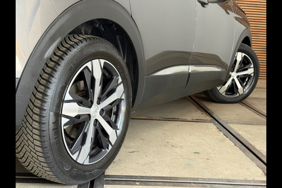 Peugeot 3008 1.2 PureTech Allure Pack | ACC | Keyless | Camera 180° | Trekhaak | Navi | Apple CarPlay & Android Auto | 18 Inch