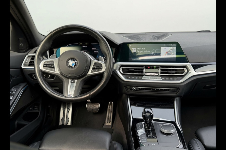 BMW 3-serie 330e High Executive M- Sport, panoramadak, lazer led, afn. Trekhaak 360 camera, headup display,,adaptief cruise,
