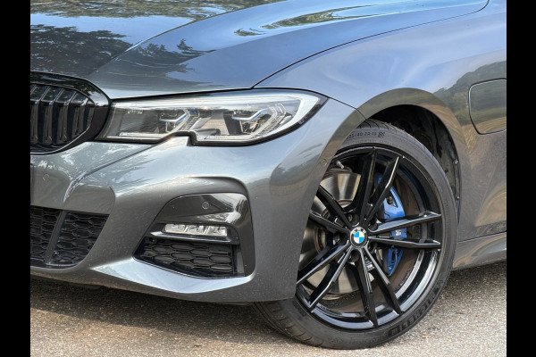 BMW 3-serie 330e High Executive M- Sport, panoramadak, lazer led, afn. Trekhaak 360 camera, headup display,,adaptief cruise,